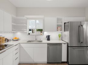 1040 NE 85th St, Miami FL 33138