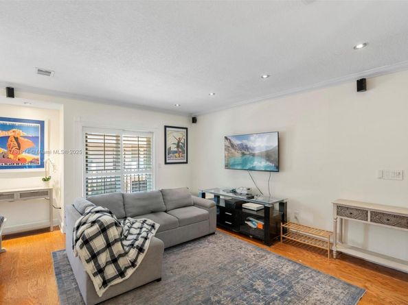 3097 Bird Ave 3097, Miami FL 33133