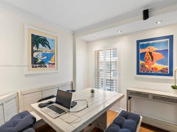 3097 Bird Ave 3097, Miami FL 33133