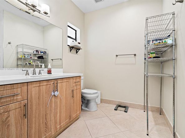 9265 NW 16th St, Pembroke Pines FL 33024