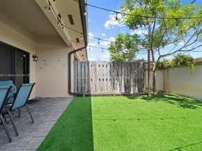 9265 NW 16th St, Pembroke Pines FL 33024