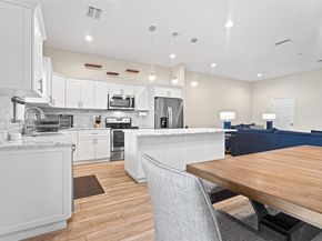 9265 NW 16th St, Pembroke Pines FL 33024