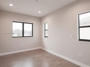 9265 NW 16th St, Pembroke Pines FL 33024