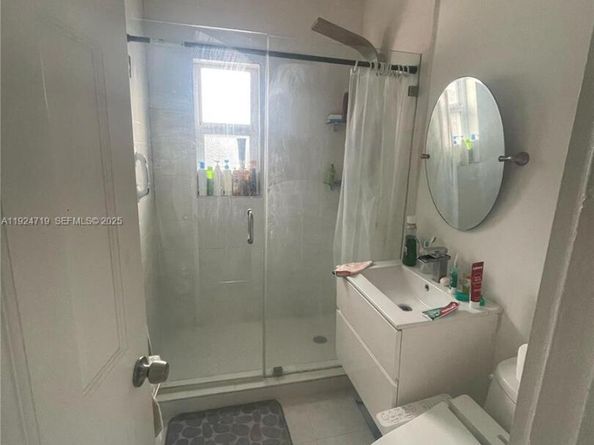 3718 NW 12th St, Miami FL 33126