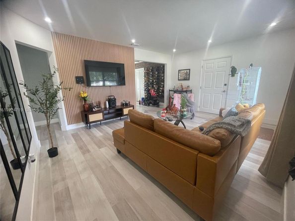 3718 NW 12th St, Miami FL 33126