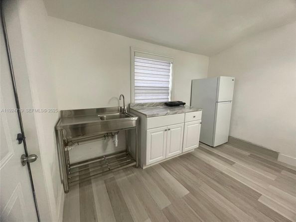 3718 NW 12th St, Miami FL 33126