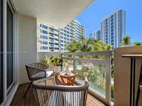 1500 Bay Rd 330S, Miami Beach FL 33139