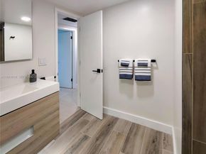 1500 Bay Rd 330S, Miami Beach FL 33139