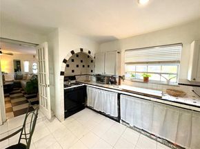 6861 Freedom St, Hollywood FL 33024