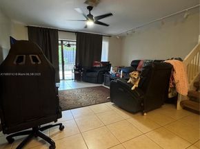 9170 NW 44th Ct, Sunrise FL 33351