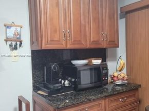 5350 W 21st Ct 203, Hialeah FL 33016