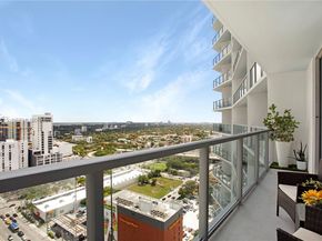 185 SW 7th St 2514, Miami FL 33130