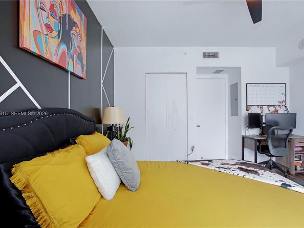 185 SW 7th St 2514, Miami FL 33130