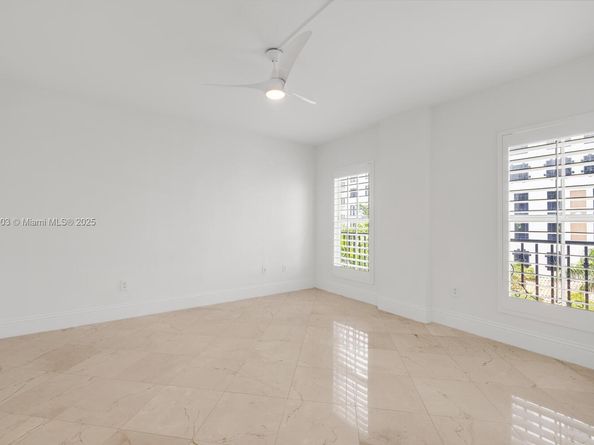 20 Calabria Ave 505, Coral Gables FL 33134