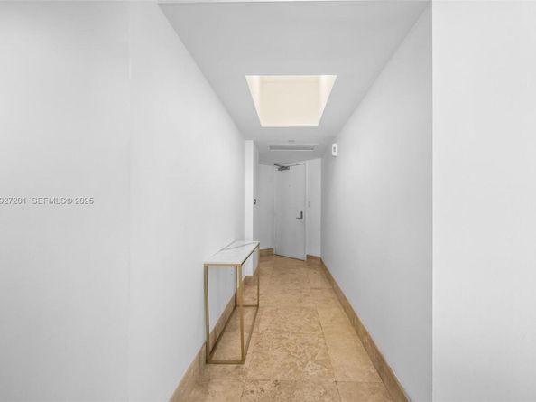 19900 E Country Club Dr 1112, Aventura FL 33180