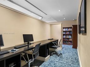 19900 E Country Club Dr 1112, Aventura FL 33180