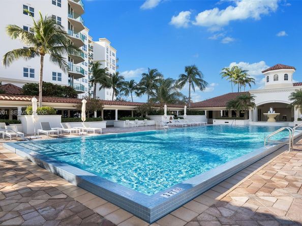 19900 E Country Club Dr 1112, Aventura FL 33180