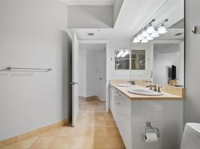 19900 E Country Club Dr 1112, Aventura FL 33180