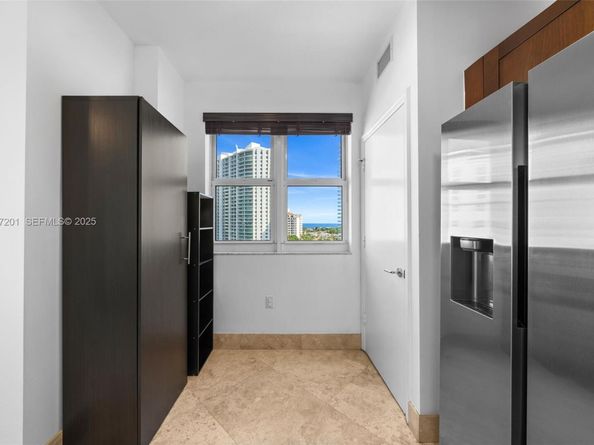 19900 E Country Club Dr 1112, Aventura FL 33180