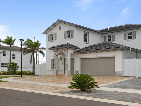 21205 SW 127th Ct, Miami FL 33177