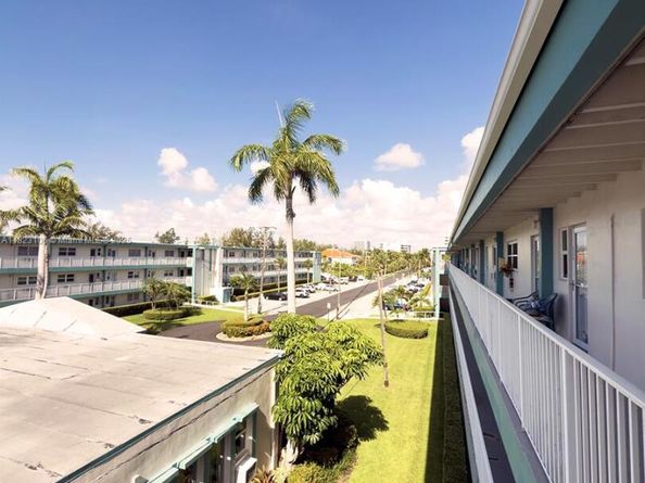 3923 NE 166th St N208, North Miami Beach FL 33160