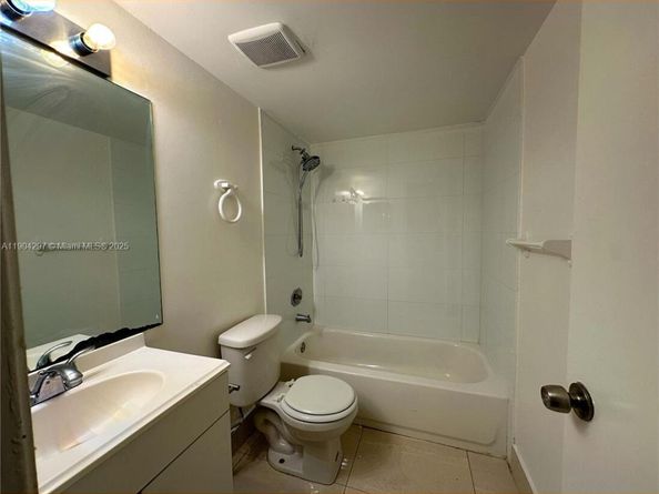 3396 Foxcroft Rd 305, Miramar FL 33025