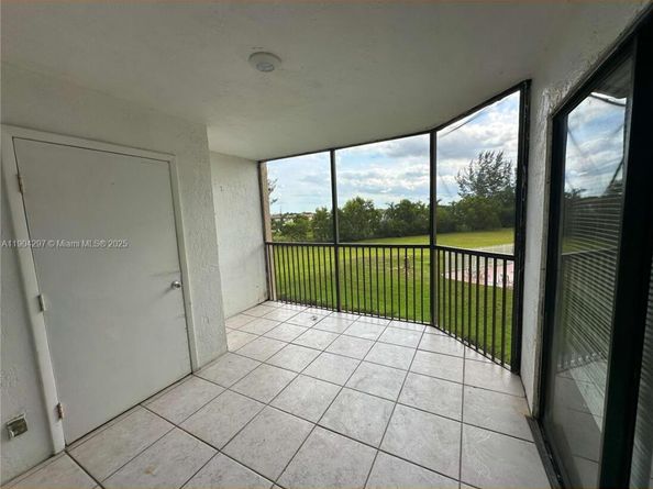 3396 Foxcroft Rd 305, Miramar FL 33025