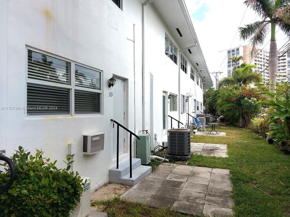 3131 S Ocean Dr 113, Hallandale Beach FL 33009