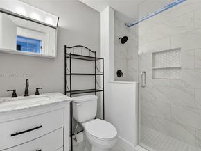 170 Cypress Club Dr 712, Pompano Beach FL 33060