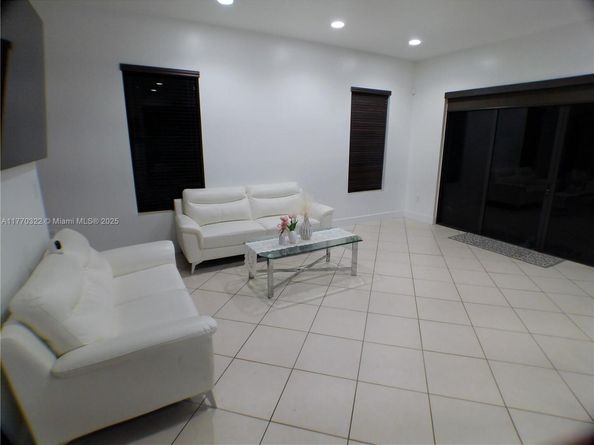 3308 W 95th Ter, Hialeah FL 33018