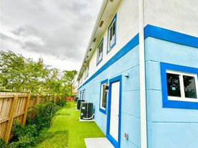 926 - 932 NW 2nd St, Fort Lauderdale FL 33311