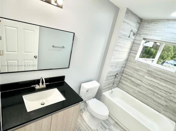 926 - 932 NW 2nd St, Fort Lauderdale FL 33311