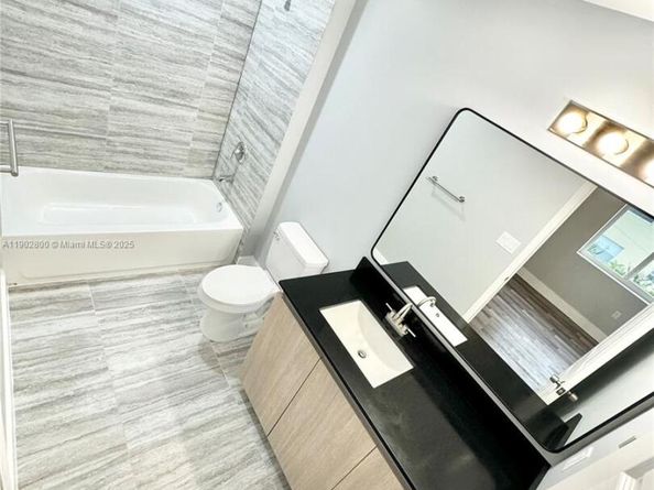 926 - 932 NW 2nd St, Fort Lauderdale FL 33311