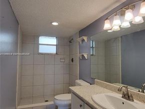 406 NW 68th Ave 304, Plantation FL 33317