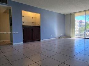 406 NW 68th Ave 304, Plantation FL 33317