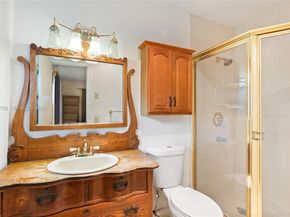 2201 NW 87th Ave, Pembroke Pines FL 33024