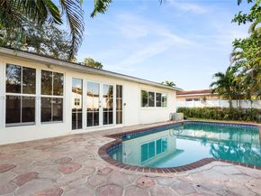 2201 NW 87th Ave, Pembroke Pines FL 33024