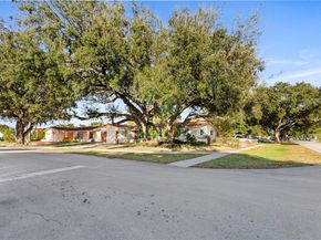 2201 NW 87th Ave, Pembroke Pines FL 33024