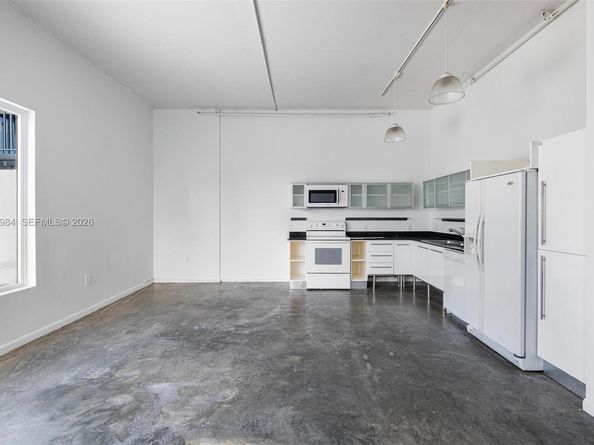 10 SW South River Dr 609, Miami FL 33130
