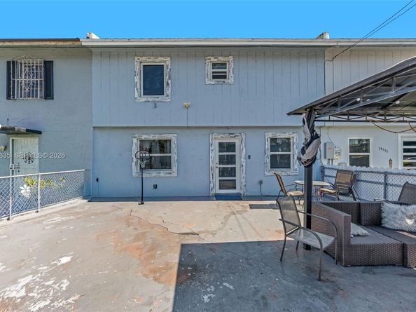 19137 NW 47th Ave, Miami Gardens FL 33055