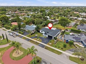 4711 NE 18th Ave, Oakland Park FL 33334