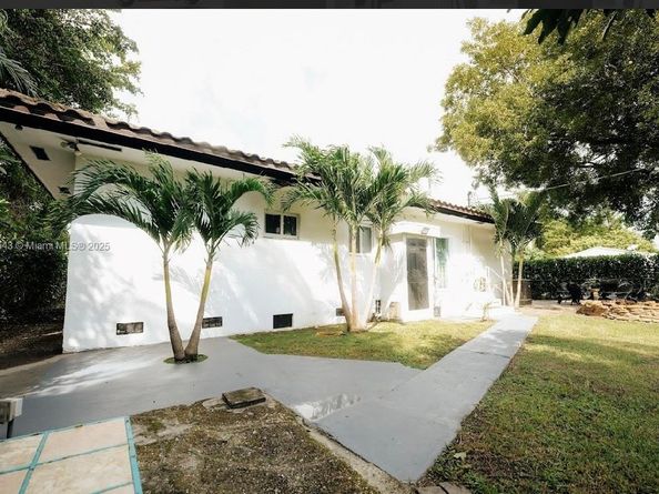 867 NW 4th Ave, Homestead FL 33030