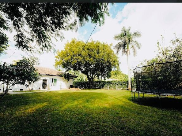 867 NW 4th Ave, Homestead FL 33030