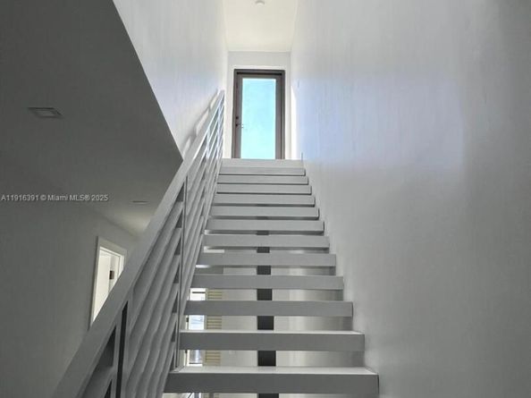 1531 SW 22 terrace, Miami FL 33145