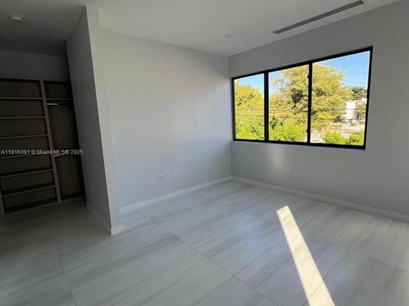 1531 SW 22 terrace, Miami FL 33145