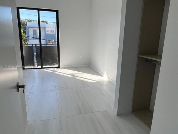 1531 SW 22 terrace, Miami FL 33145