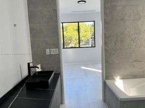 1531 SW 22 terrace, Miami FL 33145