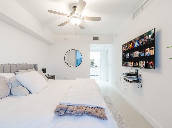 185 SW 7th St 3609, Miami FL 33130