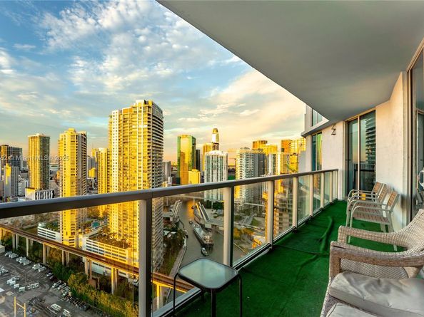 185 SW 7th St 3609, Miami FL 33130