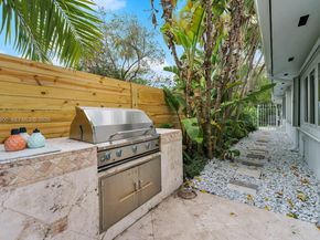 200 N Hibiscus Dr, Miami Beach FL 33139